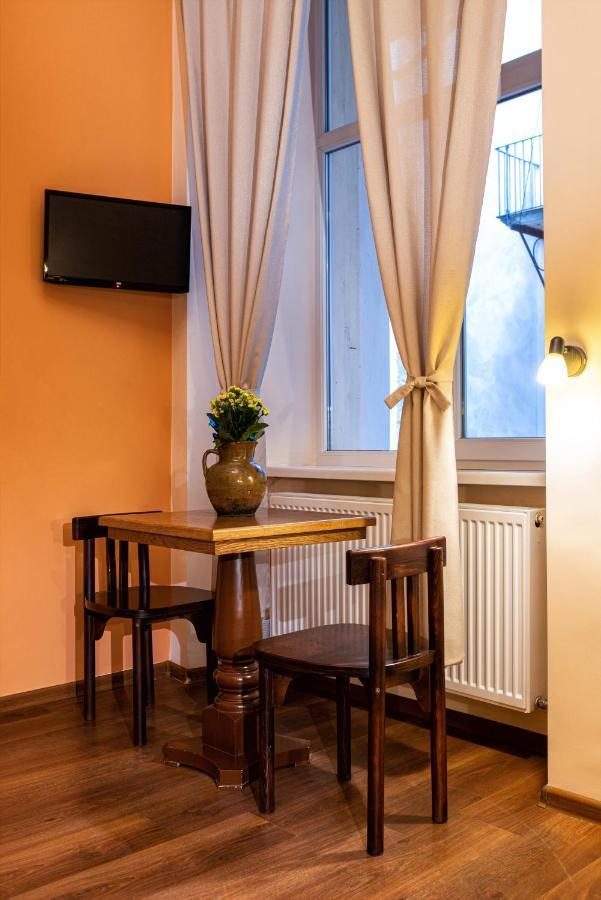 Post House Rooms Lviv Exterior photo